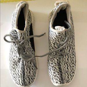 Black and white running shoes size 40 (8)